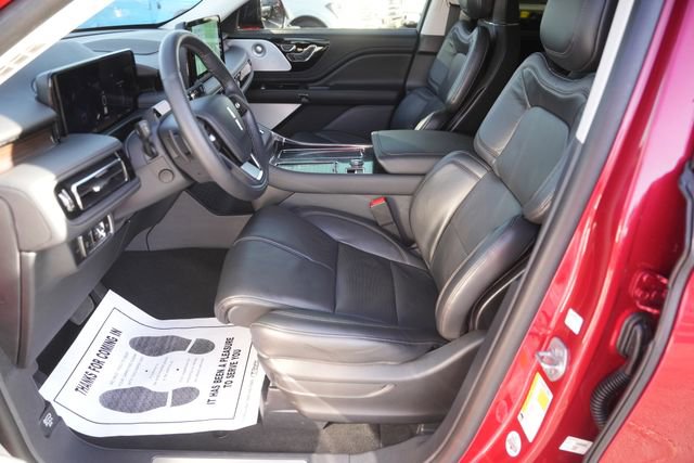 Used 2025 Lincoln Aviator Reserve w/ Equipment Group 201A image 9
