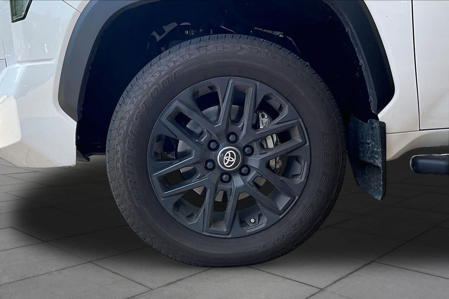 Used 2026 Toyota Tundra Limited AWD/4WD image 10