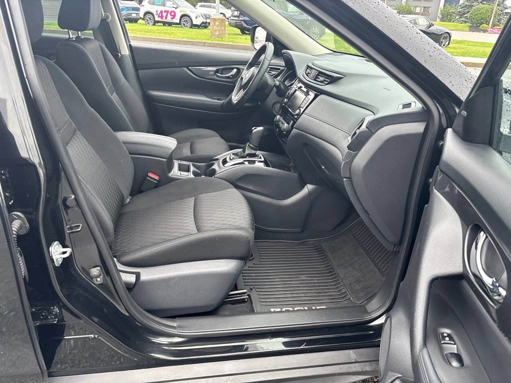 Used 2019 Nissan Rogue SV AWD/4WD image 33