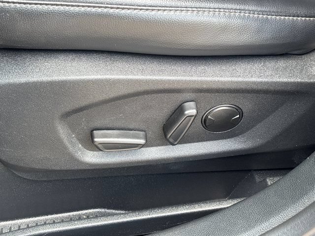 Used 2024 Ford Edge SEL AWD/4WD image 17