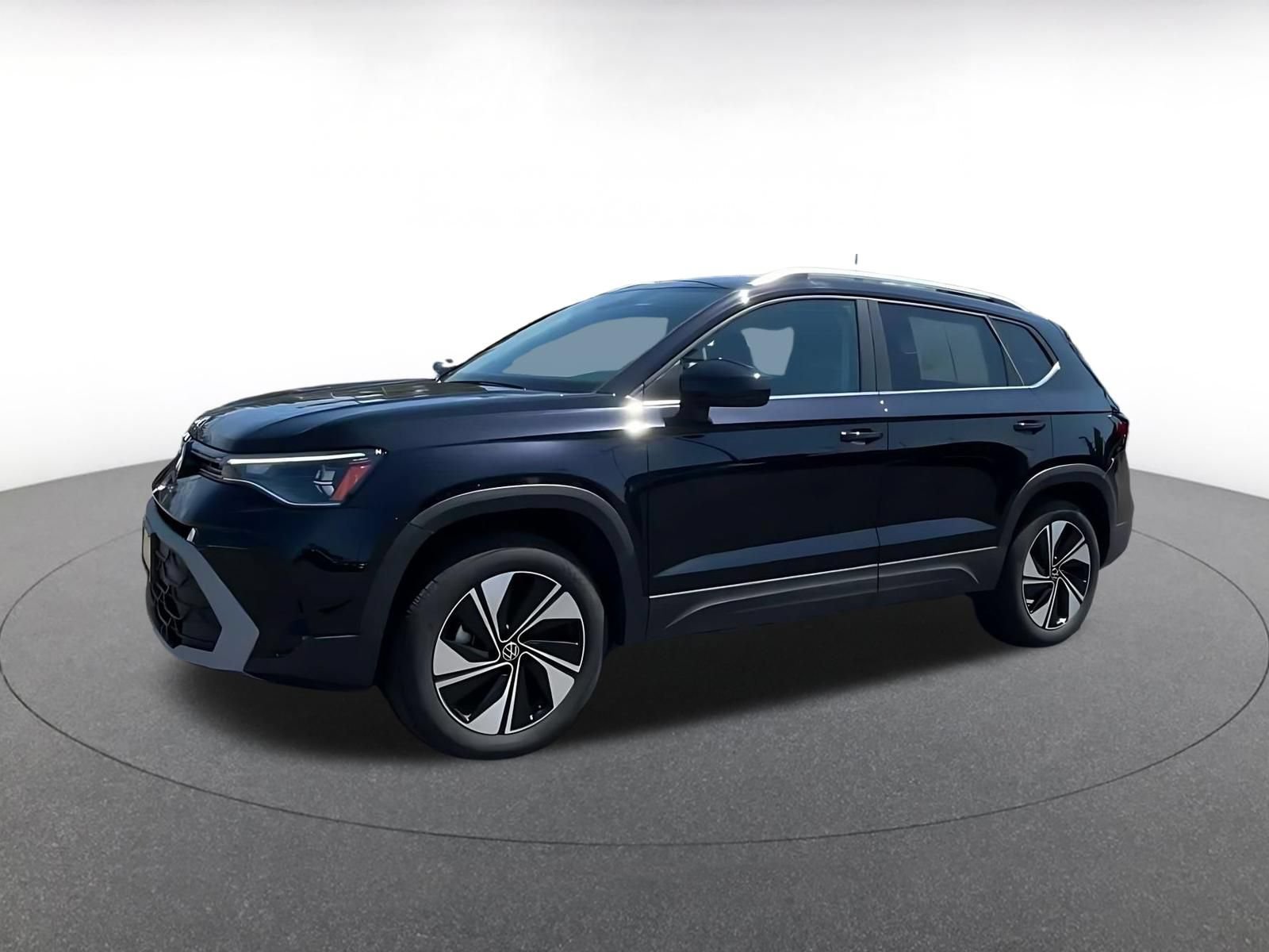 Used 2026 Volkswagen Taos SE AWD/4WD image 6