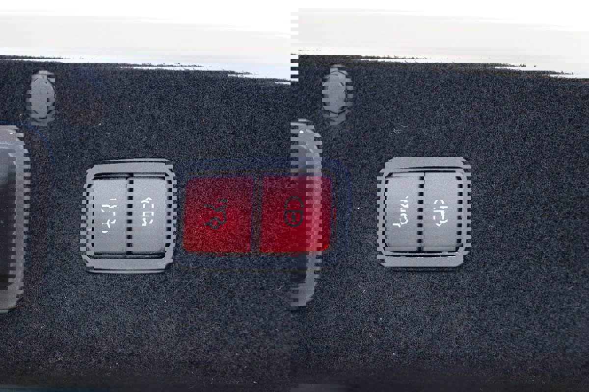 Used 2018 Mercedes-Benz S 560 4MATIC Sedan image 72