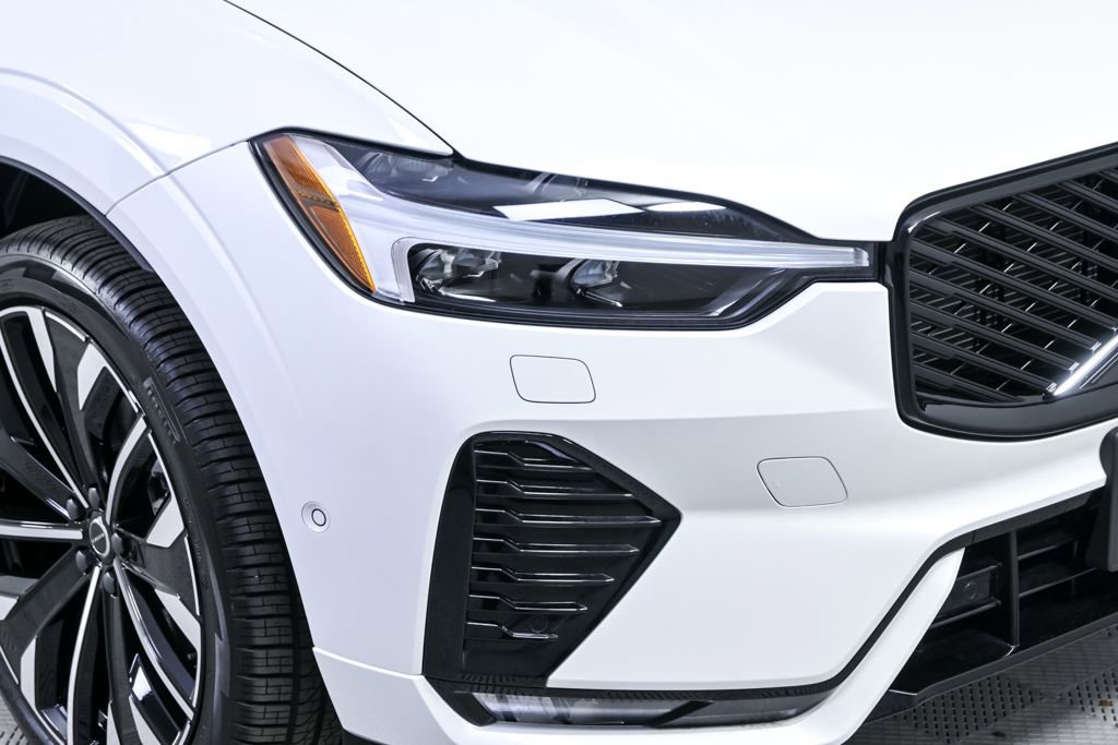 Used 2026 Volvo XC60 B5 Ultra w/ Climate Package image 39