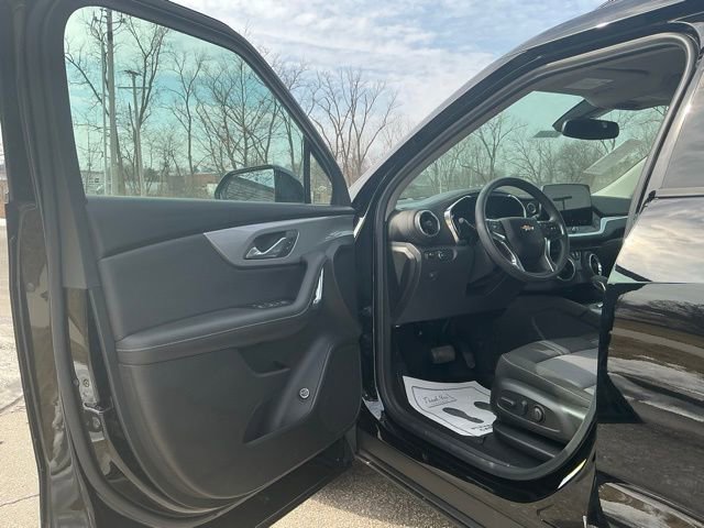 New 2026 Chevrolet Blazer LT w/ Convenience Package FWD image 15