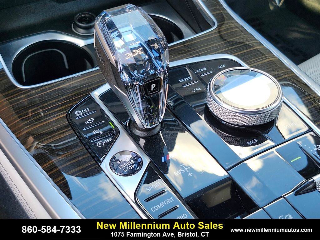 Used 2020 BMW X7 M50i w/ Executive Package image 30