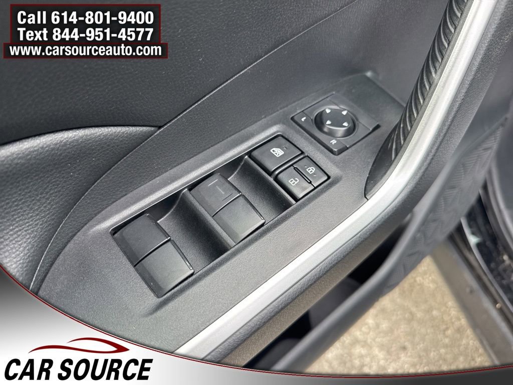 Used 2021 Toyota RAV4 XLE w/ Convenience Package image 16