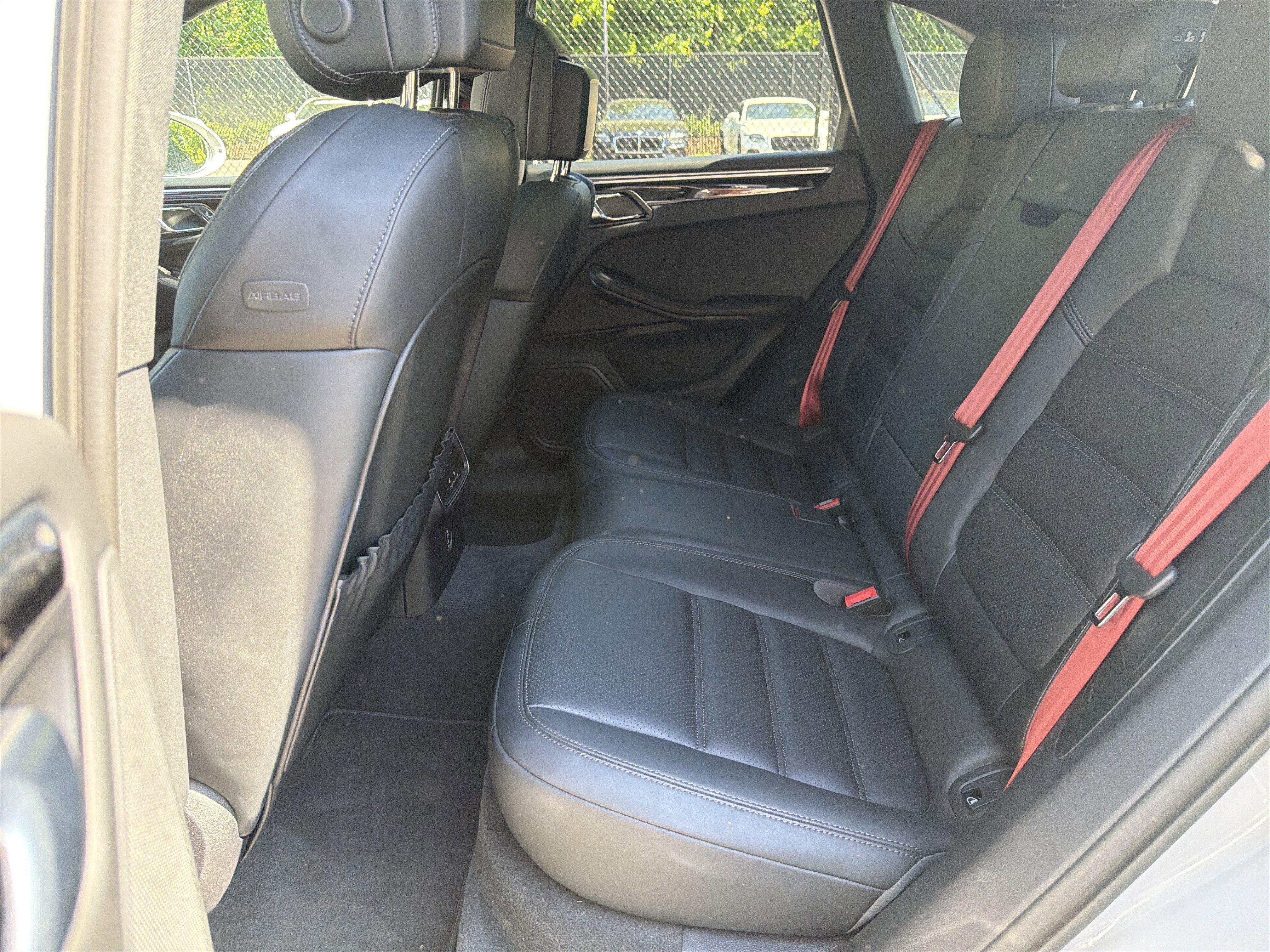 Used 2023 Porsche Macan S AWD/4WD image 26