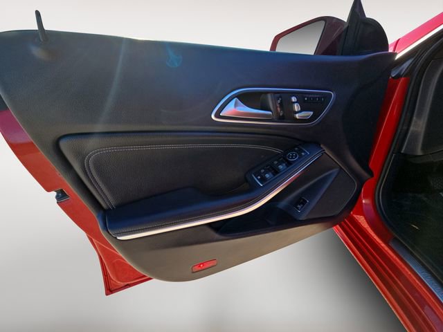 Used 2019 Mercedes-Benz CLA 250 4MATIC image 16