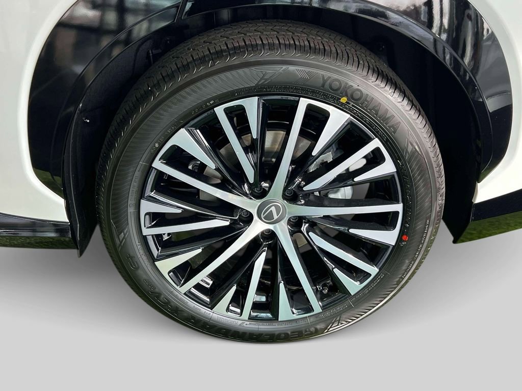 New 2026 Lexus RZ 450e AWD image 5