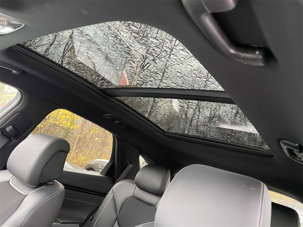 Certified 2024 Genesis GV70 3.5T Sport image 19