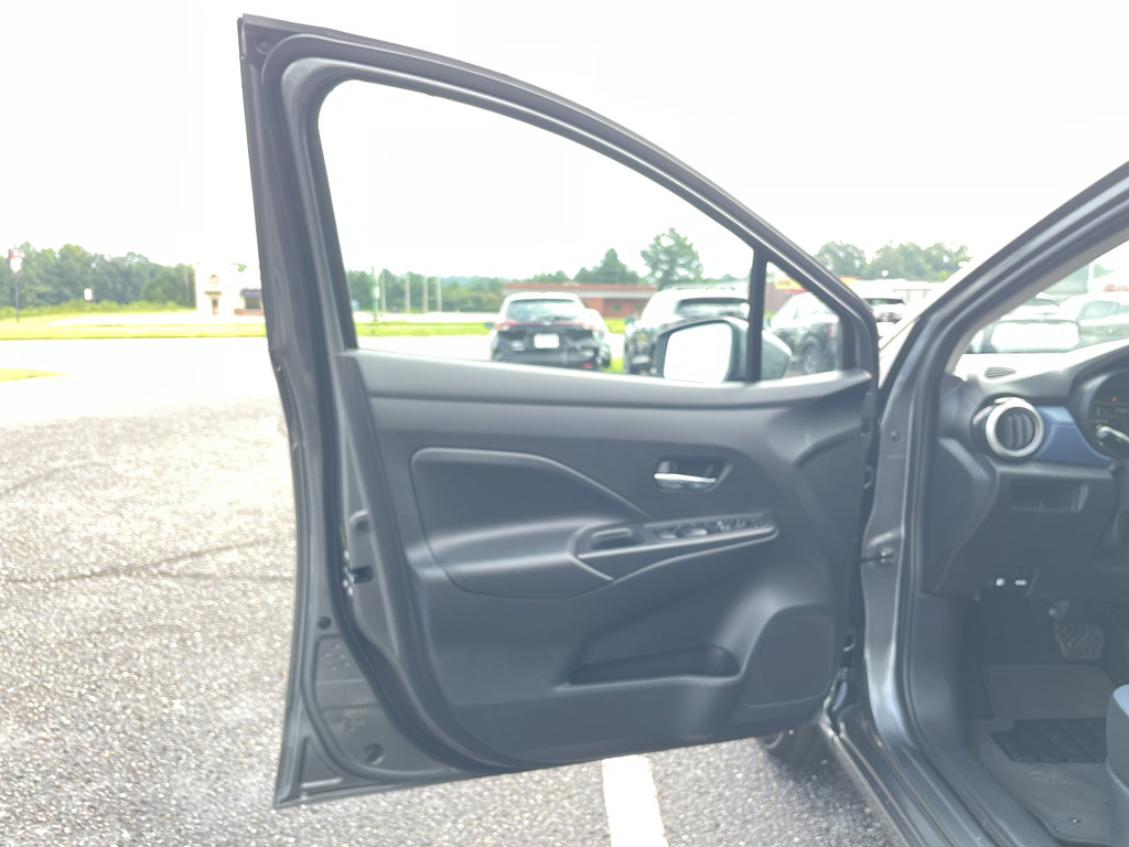 New 2025 Nissan Versa SV image 8