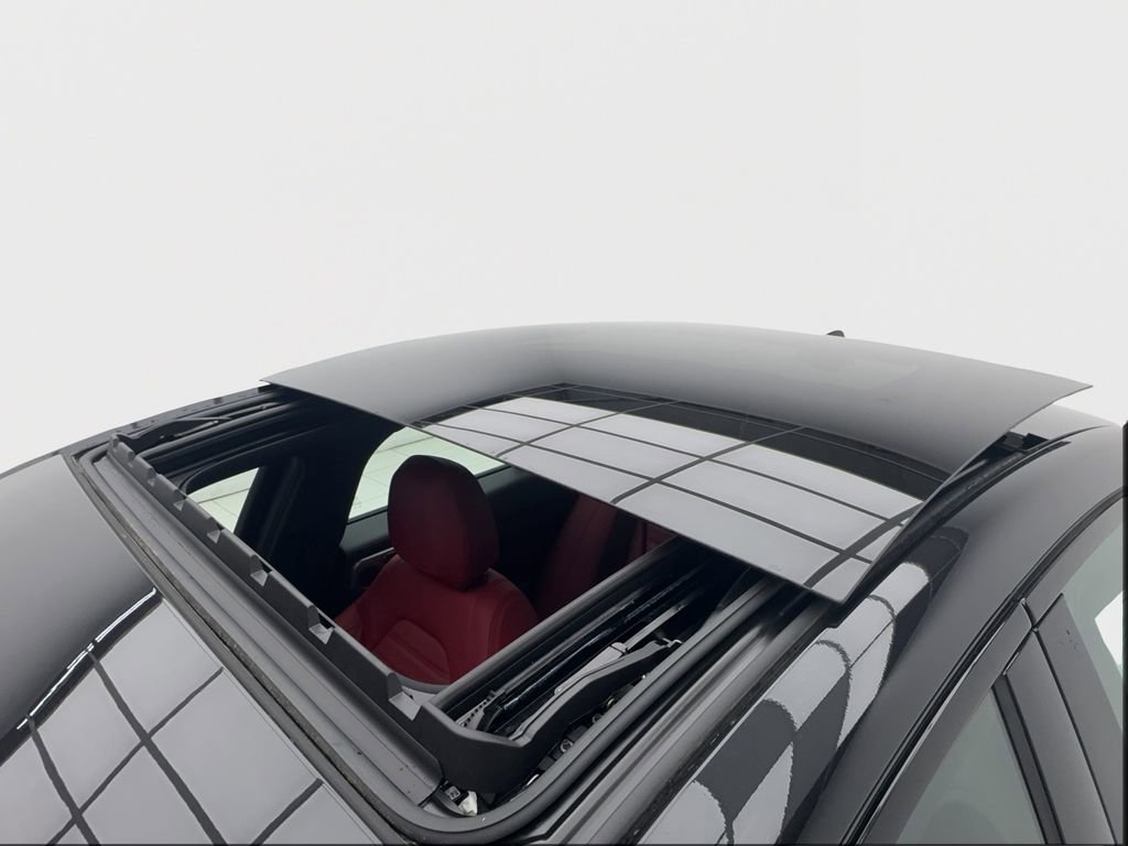 New 2025 Alfa Romeo Giulia RWD image 33