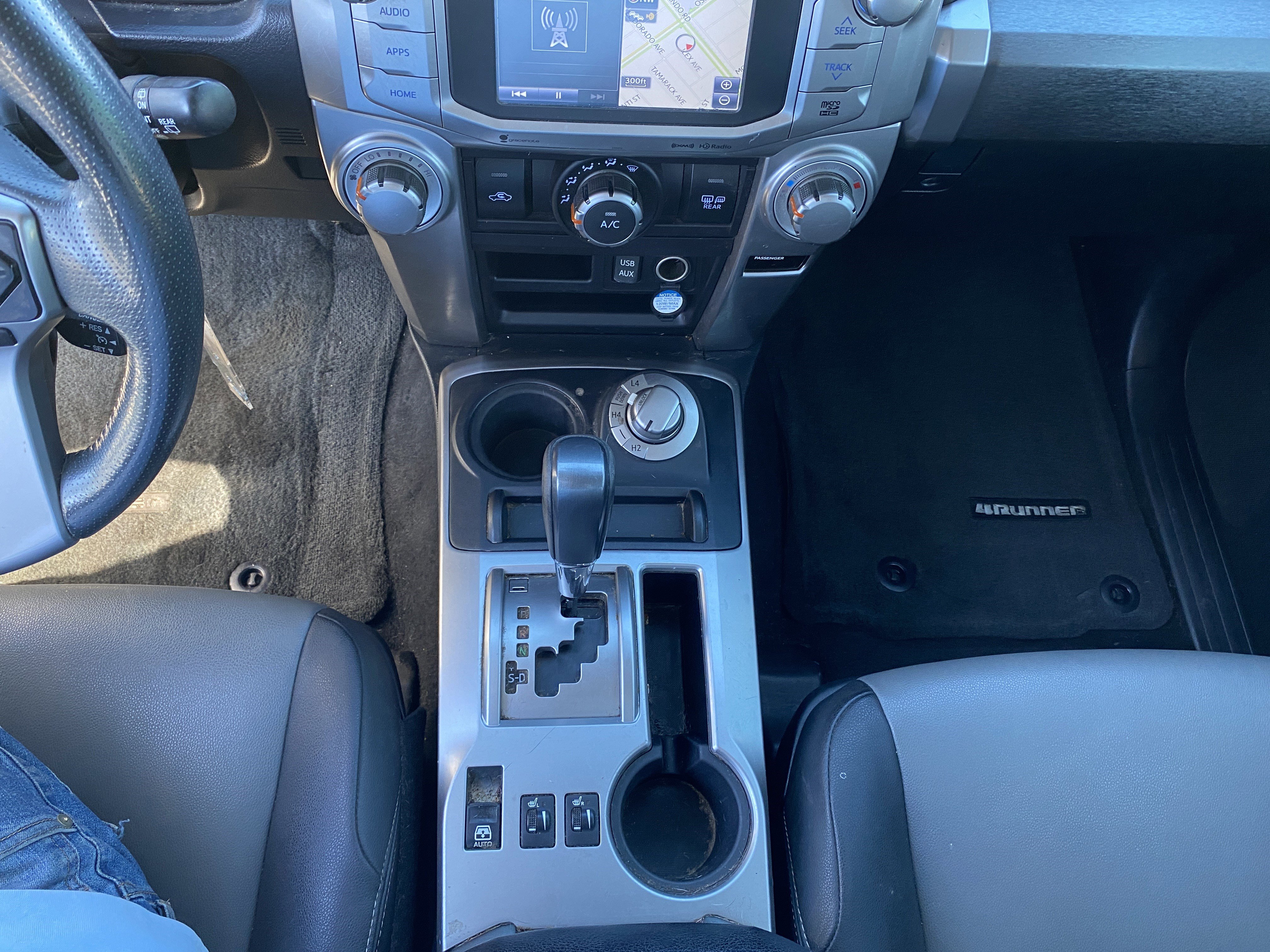 Used 2019 Toyota 4Runner SR5 Premium image 11