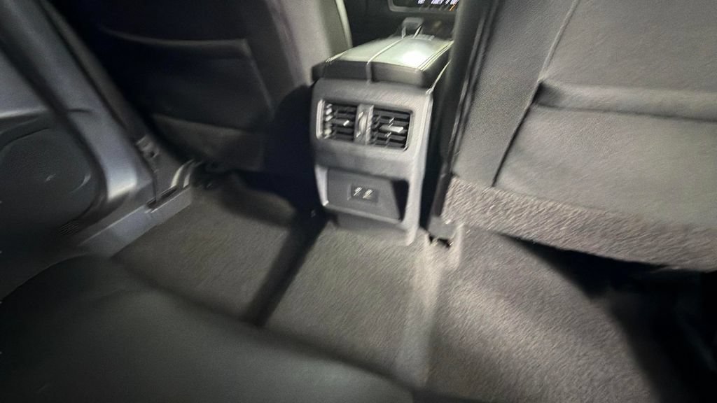 Used 2021 Nissan Rogue SV FWD image 30