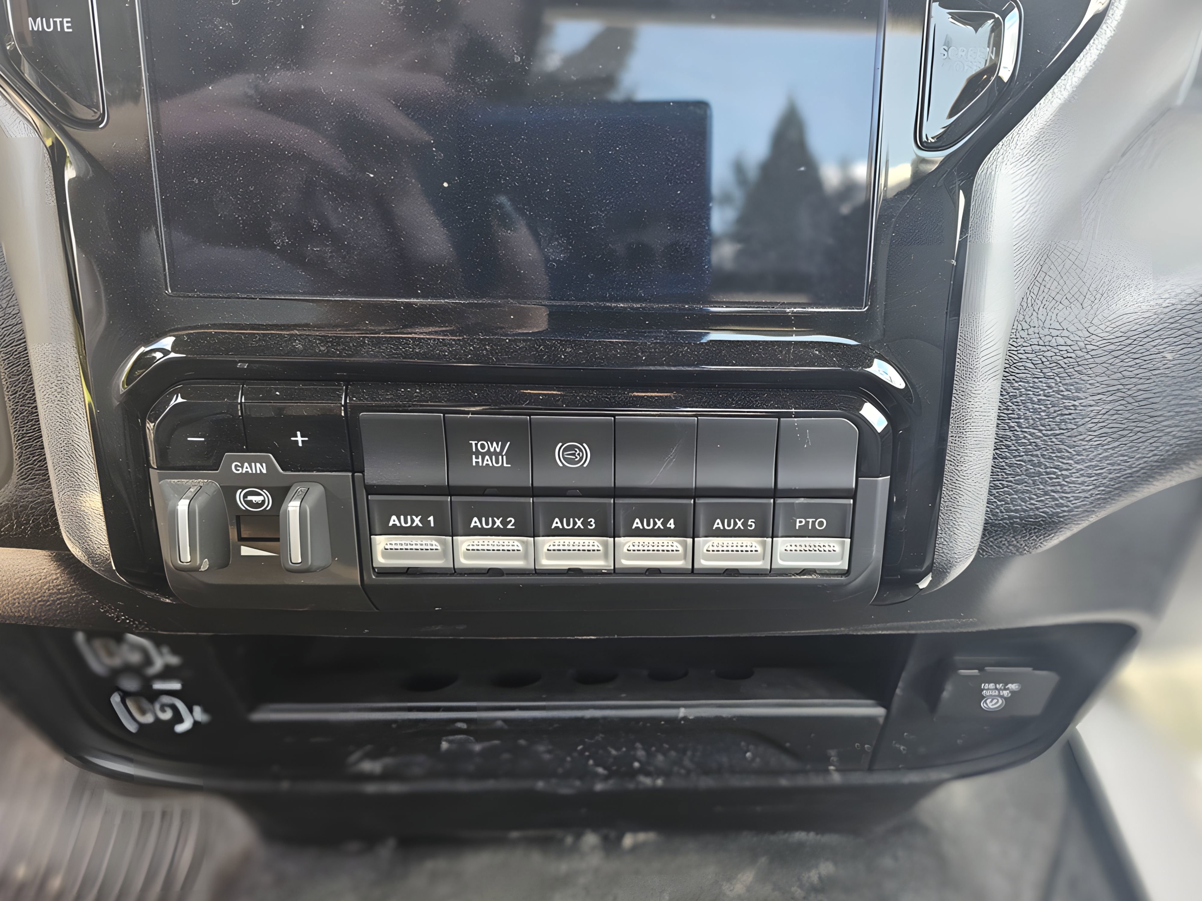 Used 2025 RAM 5500 Tradesman image 11