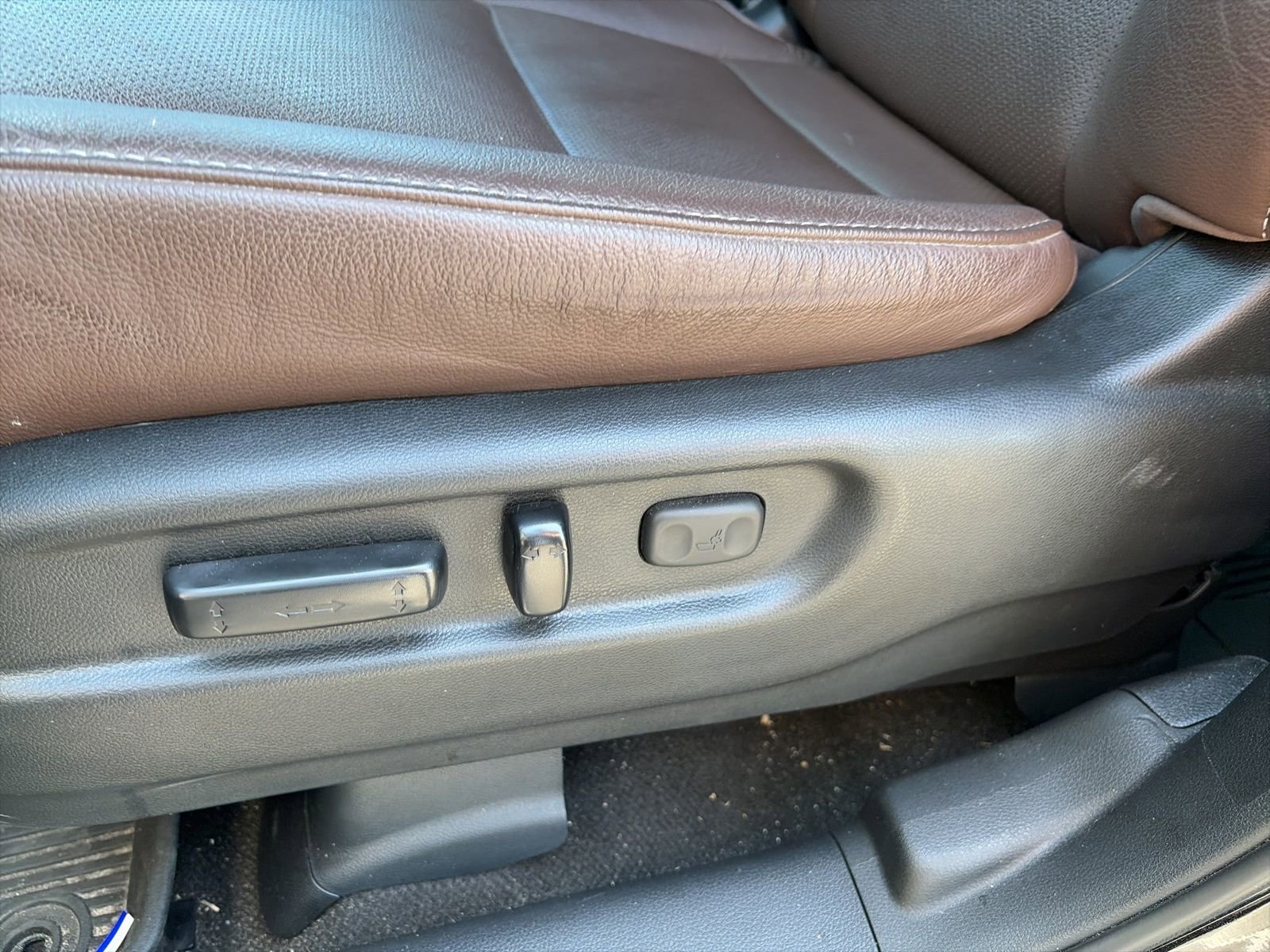 Used 2025 Honda Passport EX-L image 14