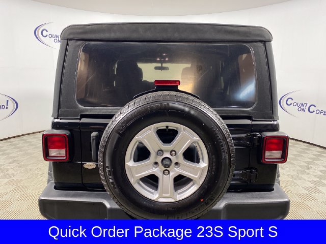 Used 2022 Jeep Wrangler Unlimited Sport AWD/4WD image 6