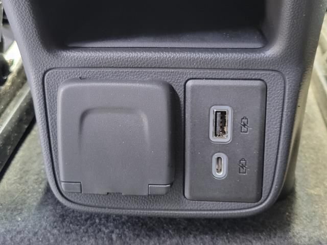 Used 2024 Chevrolet TrailBlazer RS w/ Convenience Package FWD image 14