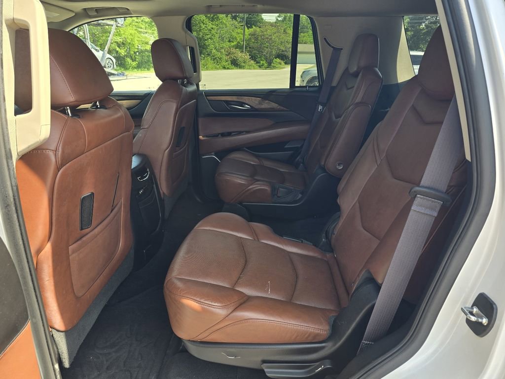 Used 2016 Cadillac Escalade Premium RWD image 12