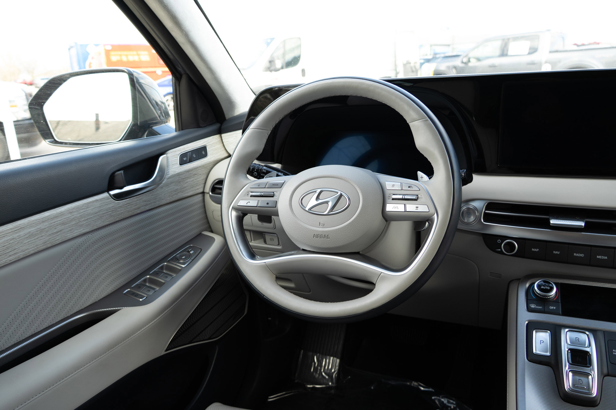 Used 2024 Hyundai Palisade Calligraphy image 30
