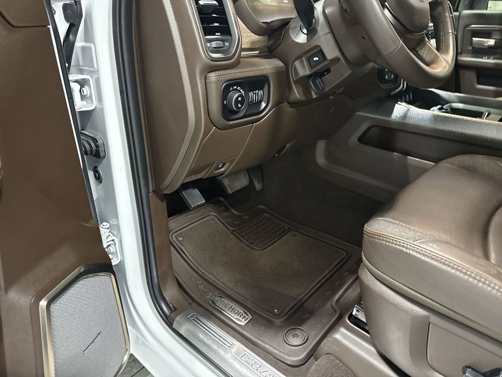 Used 2025 RAM 3500 Longhorn AWD/4WD image 10