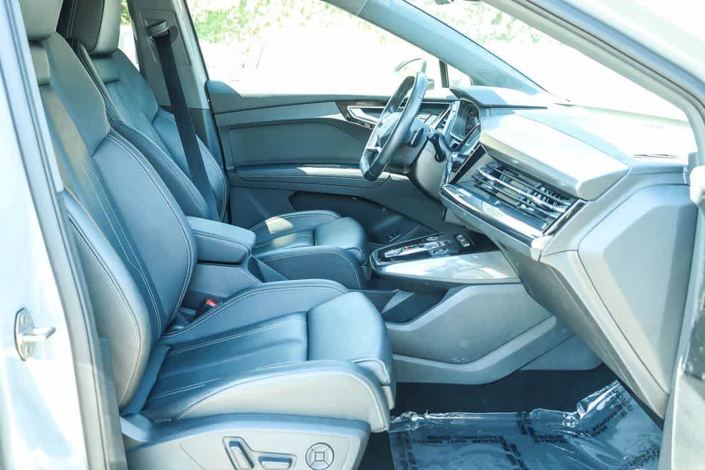Used 2023 Audi Q4 e-tron Premium w/ Convenience Package AWD/4WD image 17