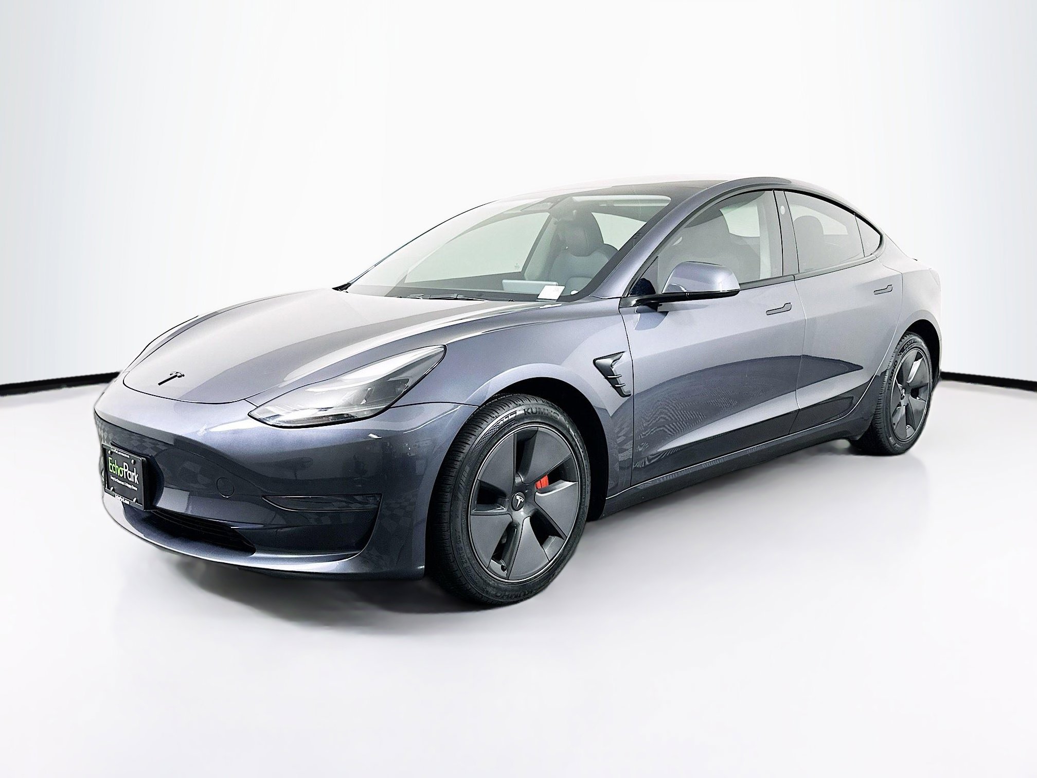 Used 2023 Tesla Model 3 Standard Range image 3