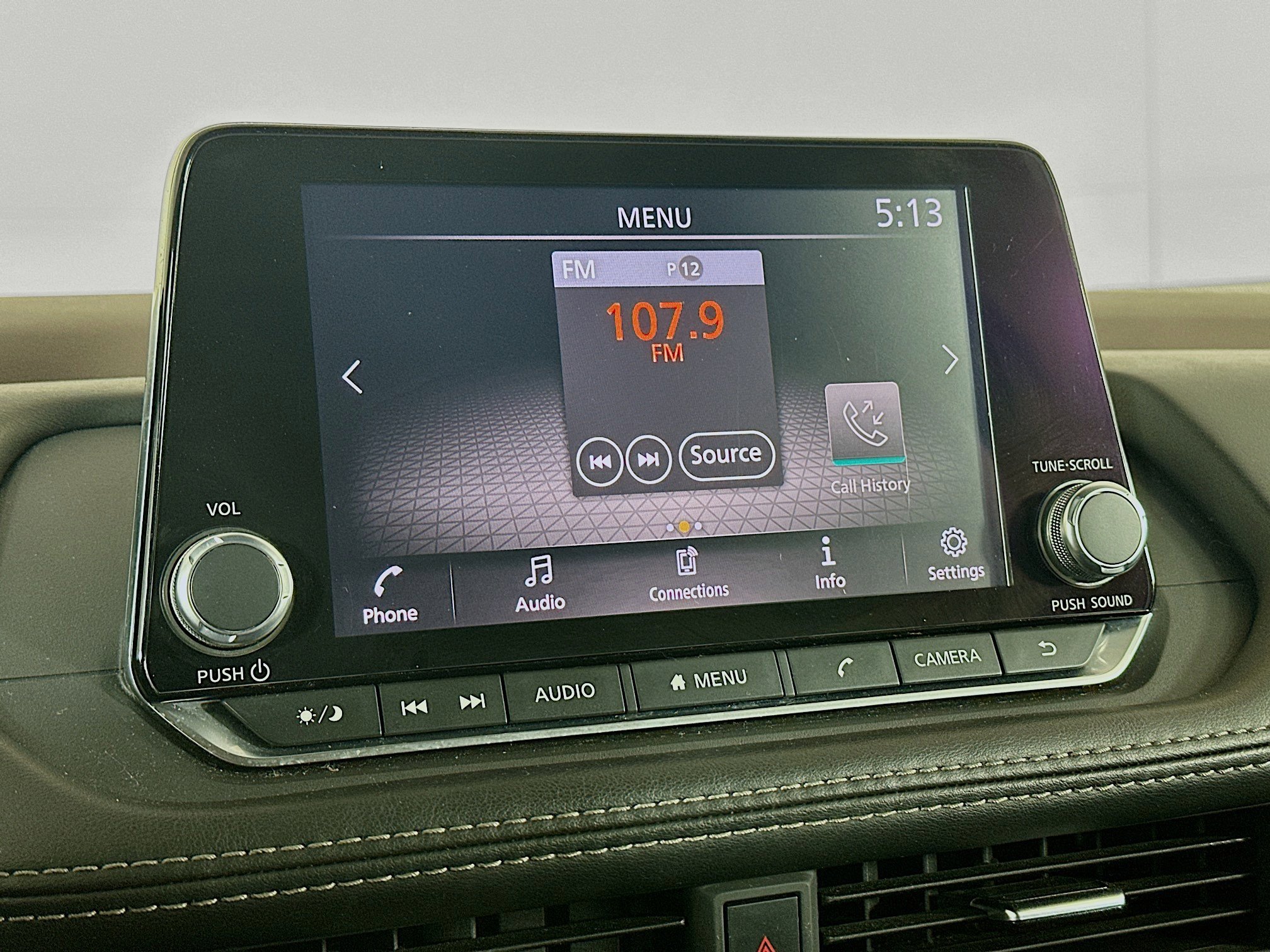 Used 2021 Nissan Rogue S AWD/4WD image 21