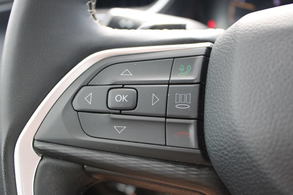 Used 2024 Jeep Grand Cherokee Altitude AWD/4WD image 36