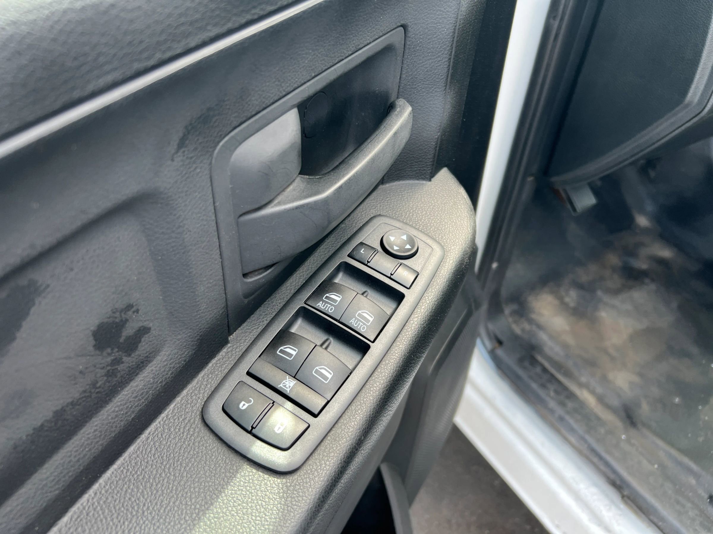 Used 2015 RAM 5500 Tradesman AWD/4WD image 23