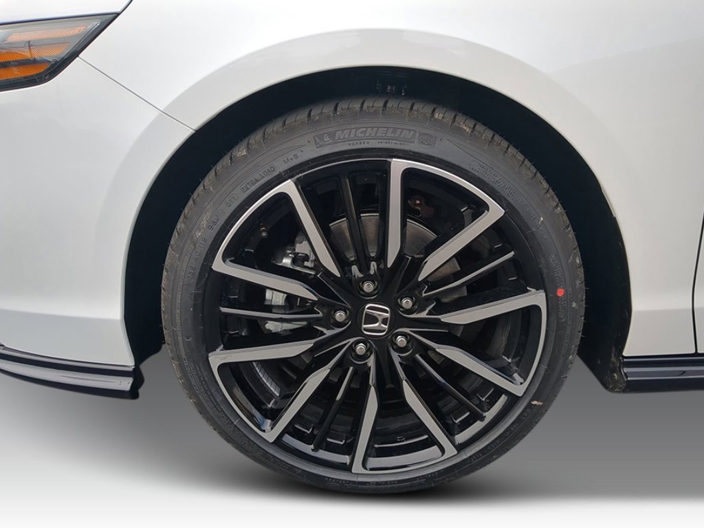 New 2026 Honda Accord Touring image 9