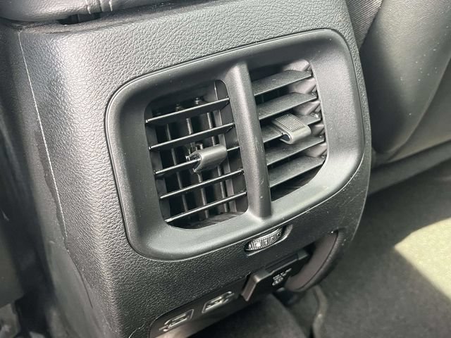 Used 2022 Jeep Cherokee Latitude Lux w/ Sun & Sound Group AWD/4WD image 20