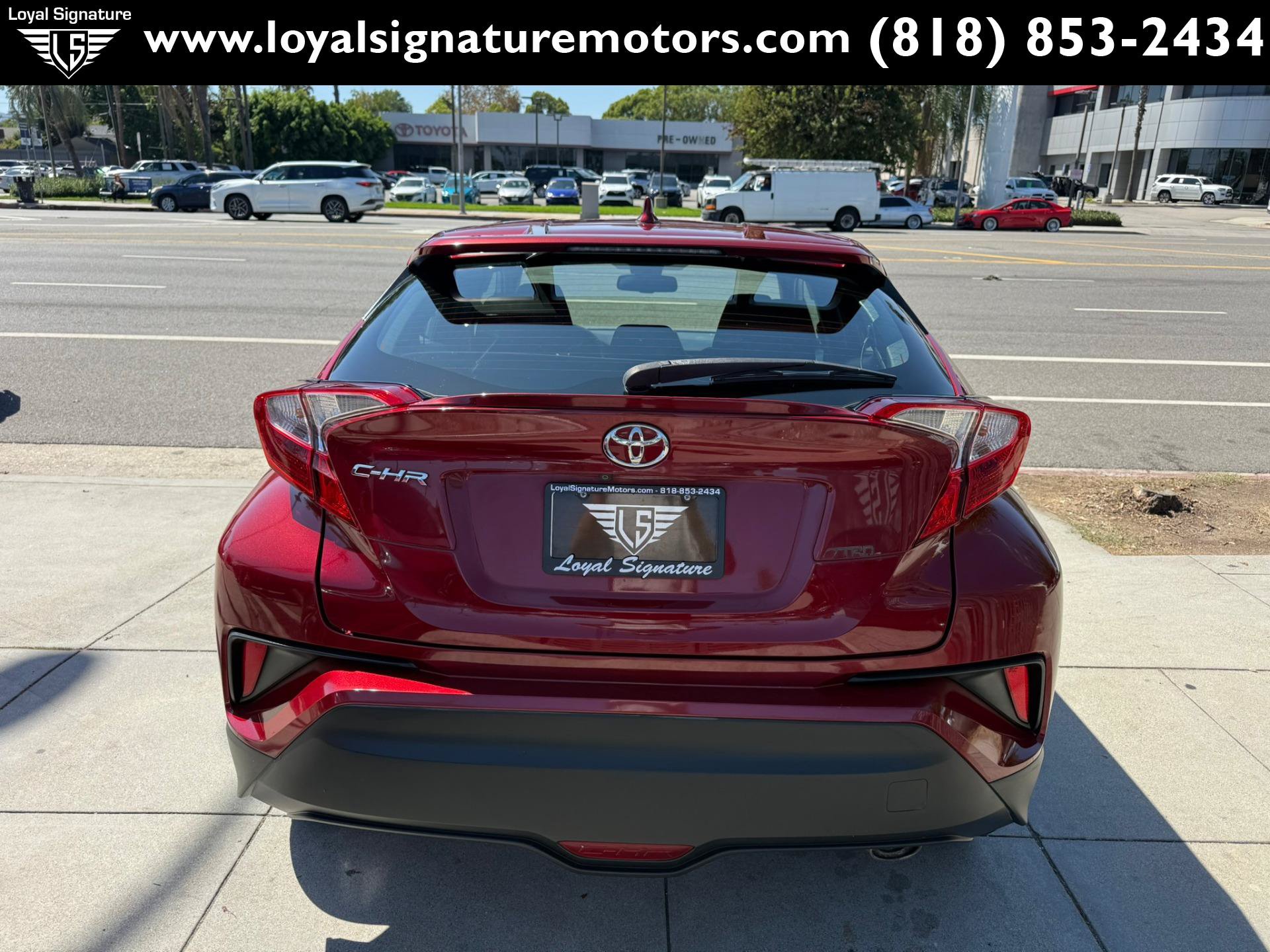 Used 2018 Toyota C-HR XLE FWD image 6