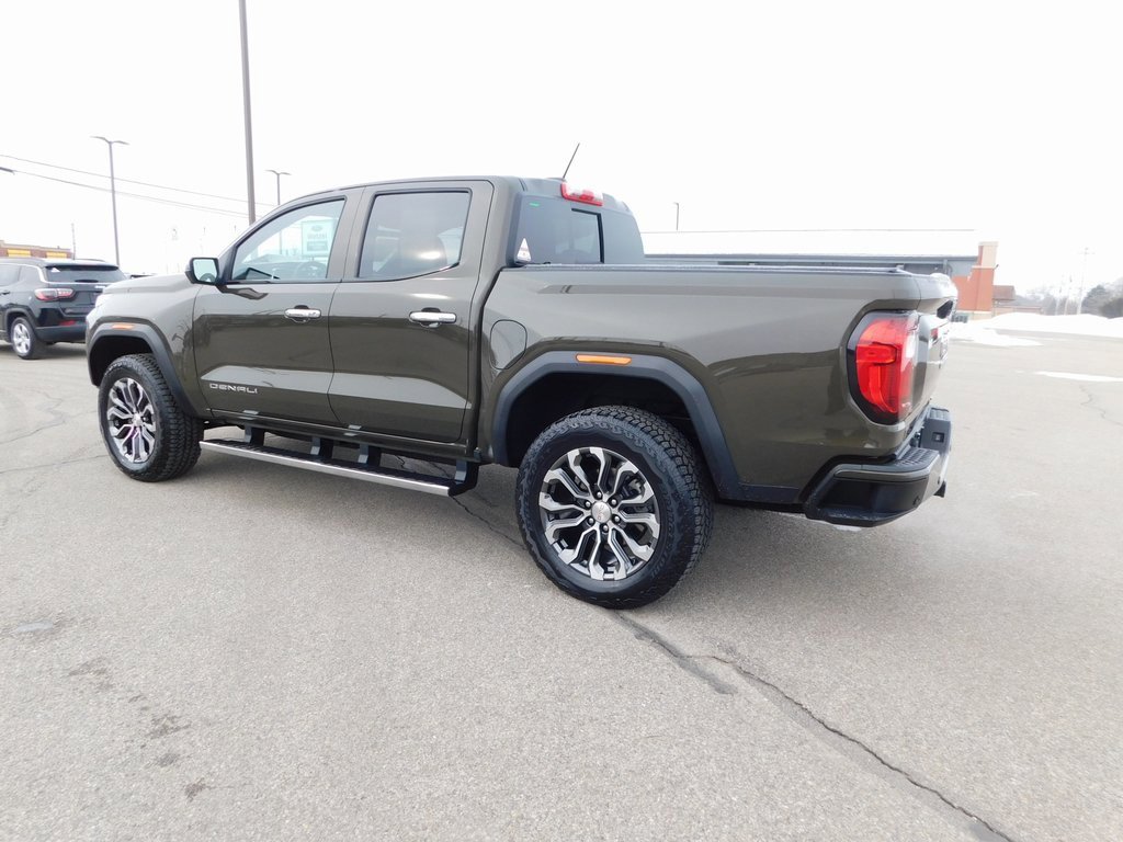Used 2024 GMC Canyon Denali image 11