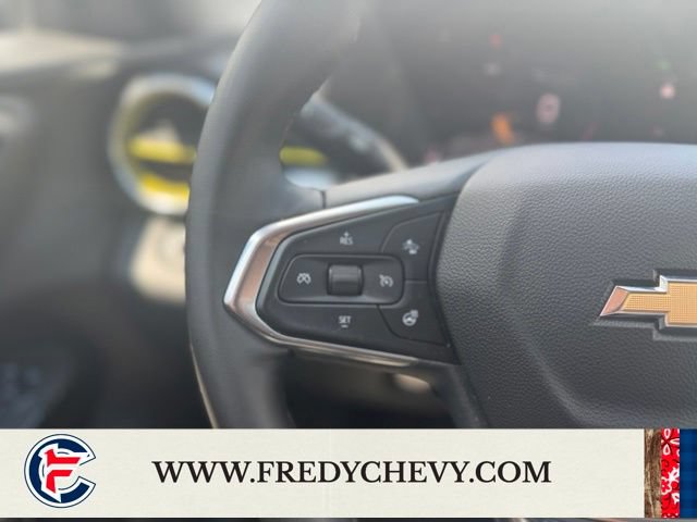 Used 2025 Chevrolet Trax LT w/ Driver Confidence Package FWD image 15