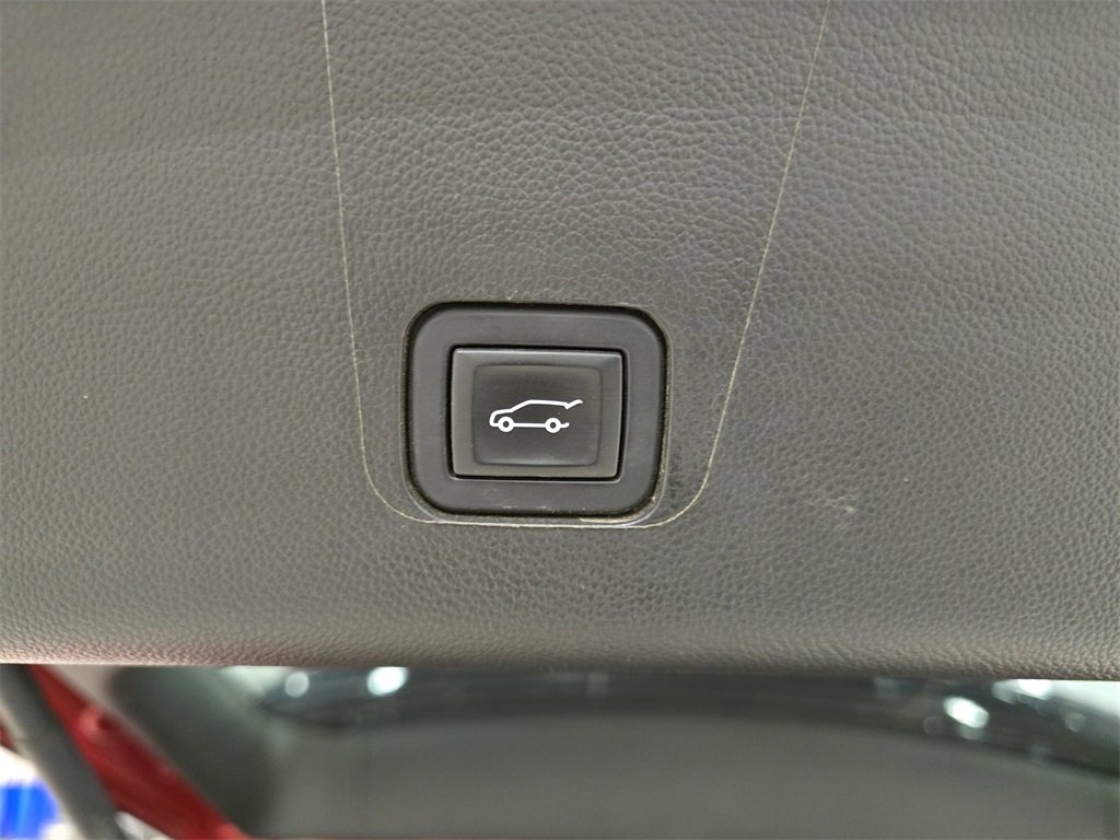 Used 2024 Chevrolet Traverse LT image 14