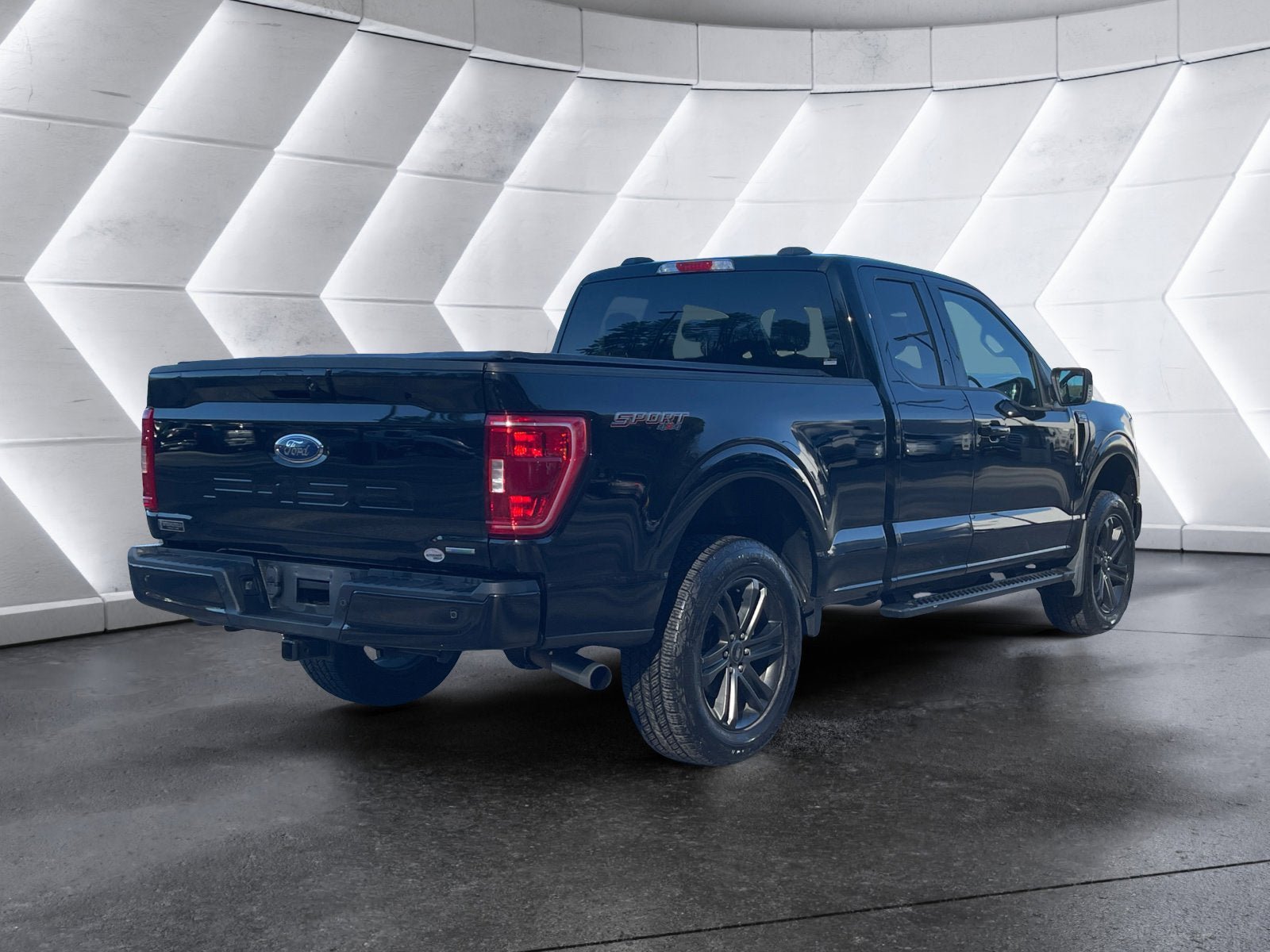 Used 2021 Ford F150 XLT w/ Equipment Group 302A High AWD/4WD image 6