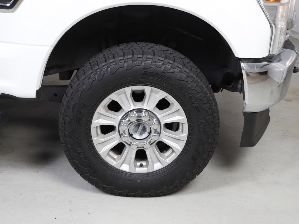 Used 2022 Ford F250 XLT w/ FX4 Off-Road Package AWD/4WD image 7