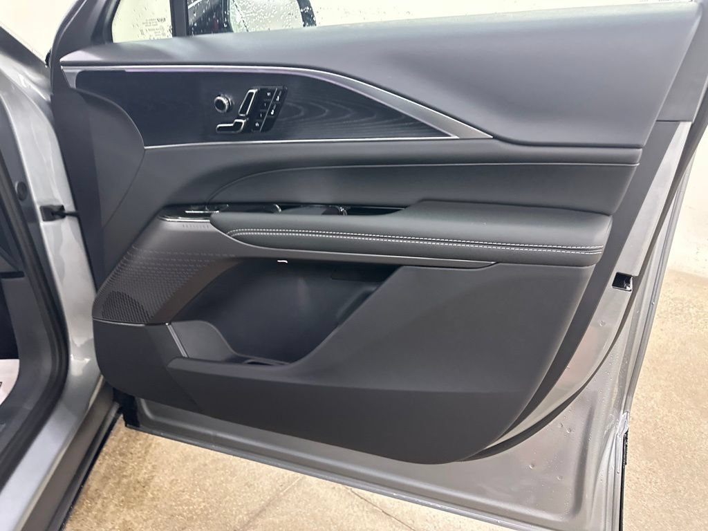 New 2026 Cadillac Lyriq Sport AWD/4WD image 17