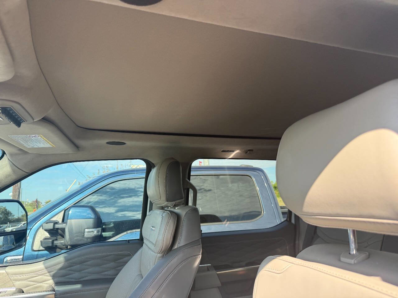 Used 2025 Ford F350 Platinum w/ Platinum Plus Package image 14