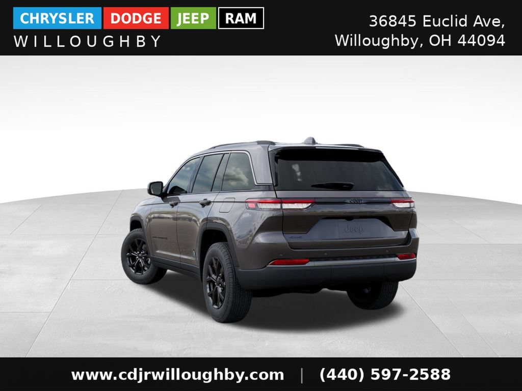 New 2026 Jeep Grand Cherokee Altitude AWD/4WD image 3