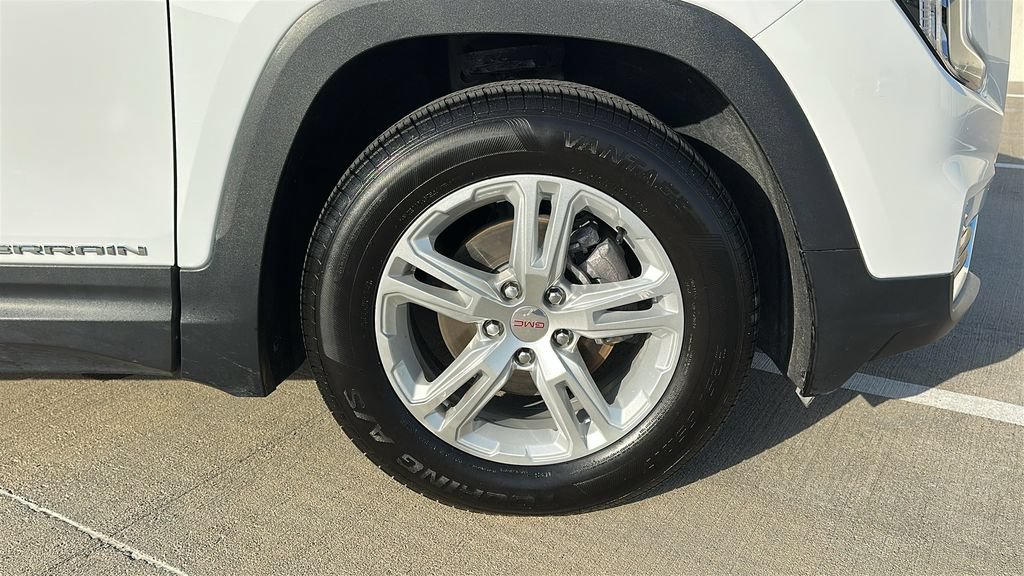 Used 2024 GMC Terrain SLE FWD image 15