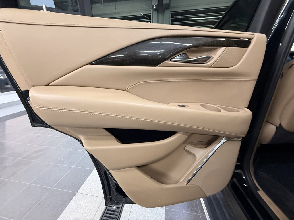 Used 2019 Cadillac Escalade Platinum image 50