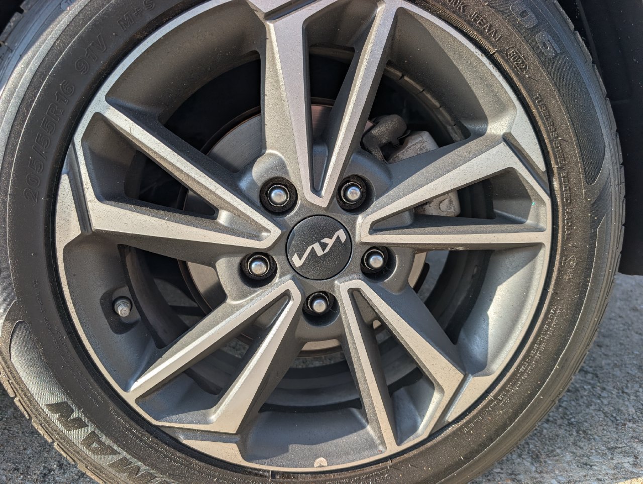 Used 2023 Kia Forte LXS FWD image 8