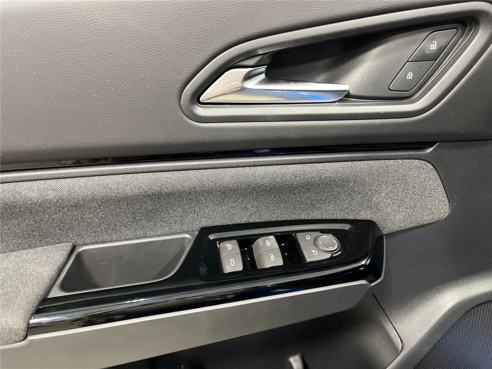 New 2026 Honda Prologue EX image 15