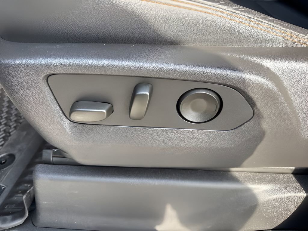 Used 2024 GMC Sierra 1500 AT4 w/ AT4 Premium Package image 10