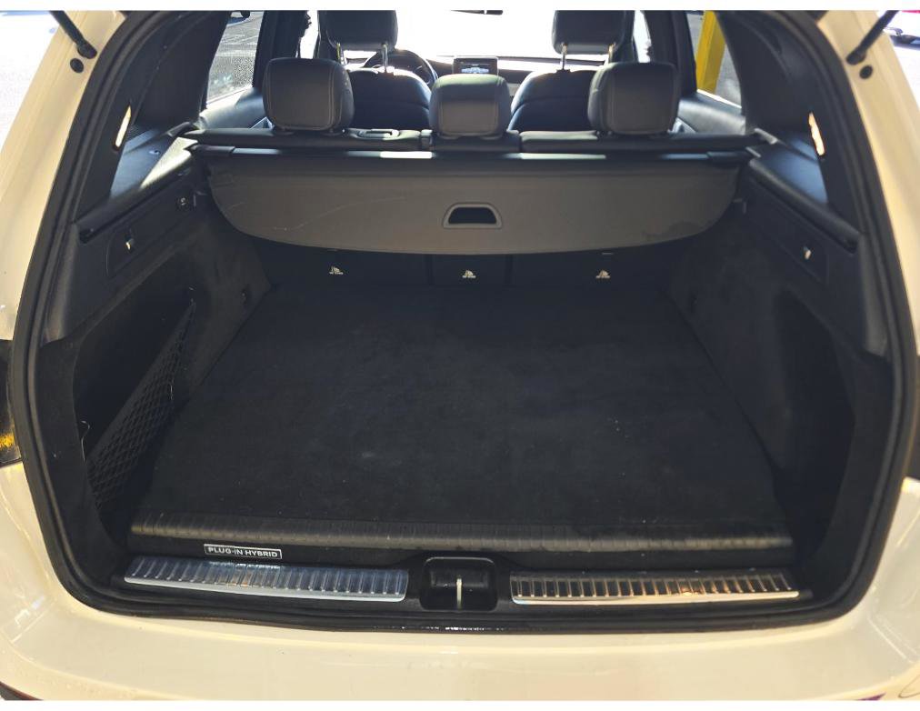 Used 2019 Mercedes-Benz GLC 350e 4MATIC w/ Premium Package image 14