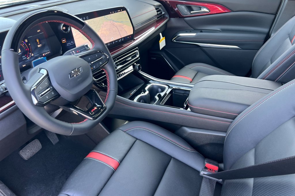 New 2026 Chevrolet Traverse RS image 7