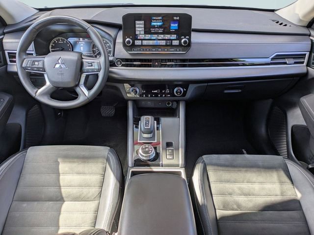 Used 2024 Mitsubishi Outlander SE FWD image 16