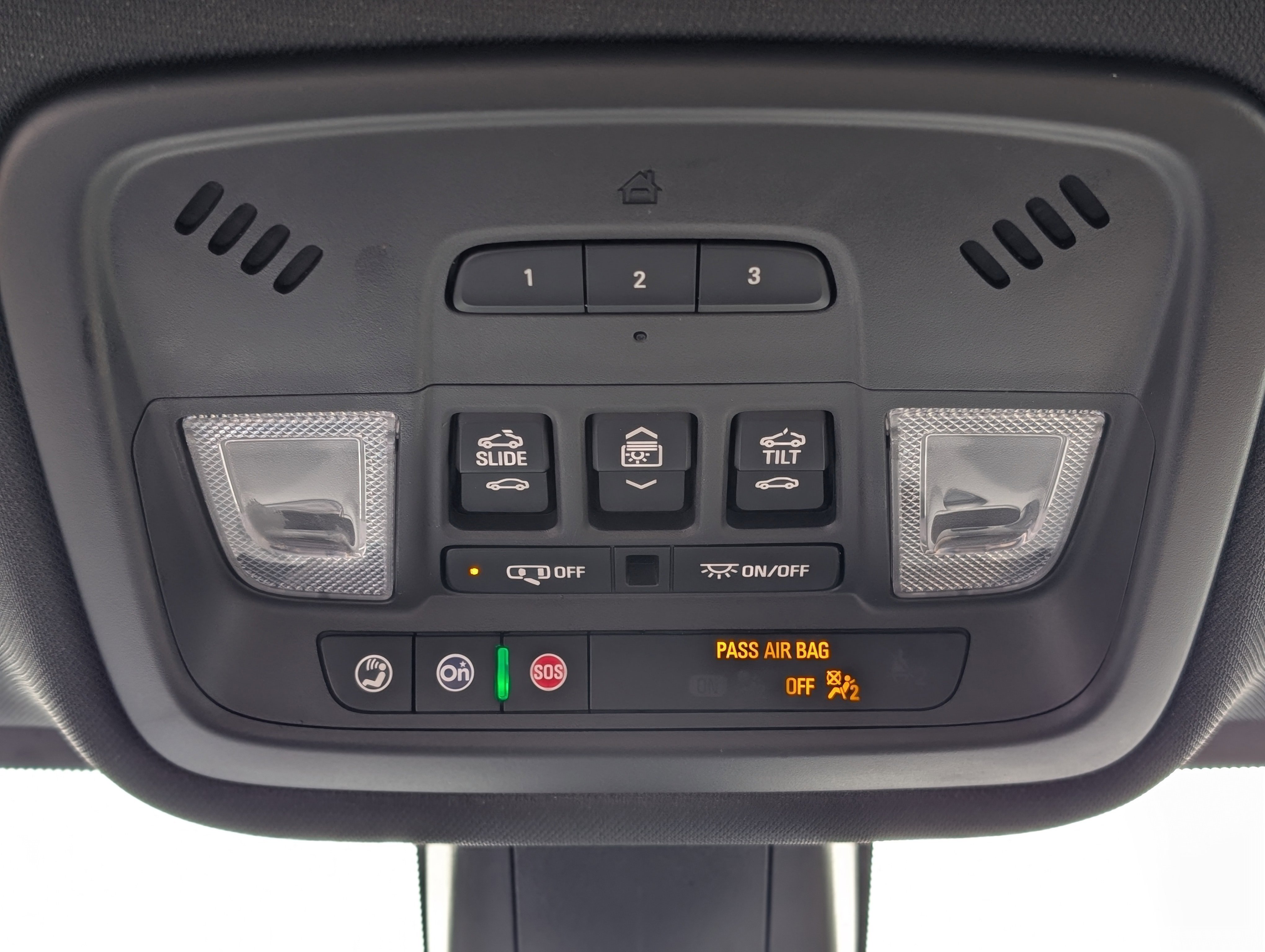 Used 2023 Chevrolet Traverse Premier image 30